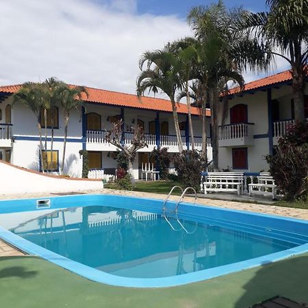 Residencial Colonial Amarelo A 150M Da Praia De Mariscal Aparthotel บอมบินญัส ภายนอก รูปภาพ