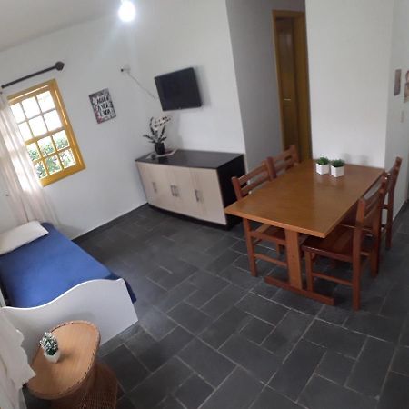 Residencial Colonial Amarelo A 150M Da Praia De Mariscal Aparthotel บอมบินญัส ภายนอก รูปภาพ