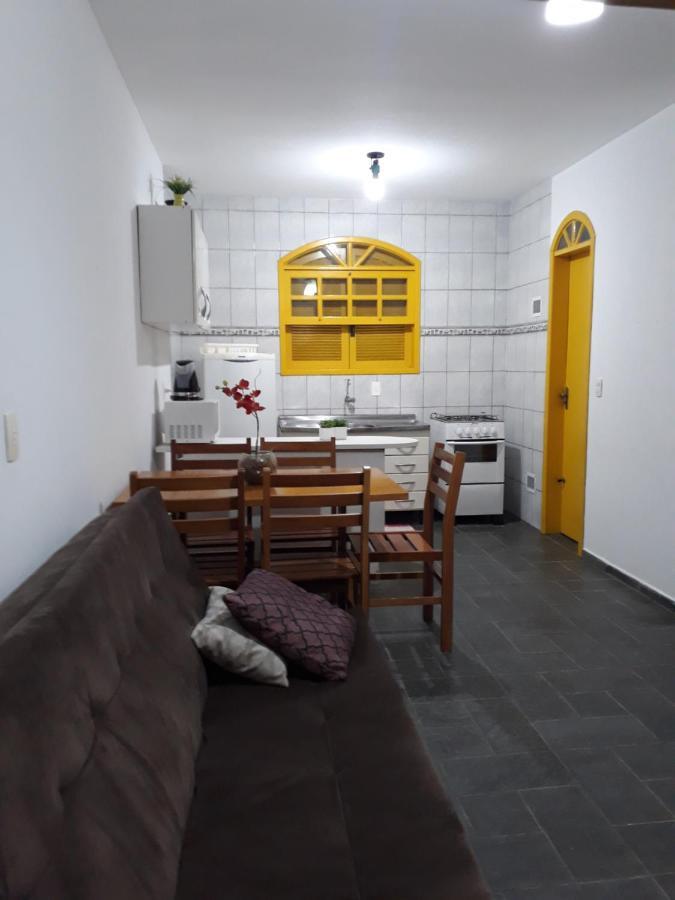 Residencial Colonial Amarelo A 150M Da Praia De Mariscal Aparthotel บอมบินญัส ภายนอก รูปภาพ