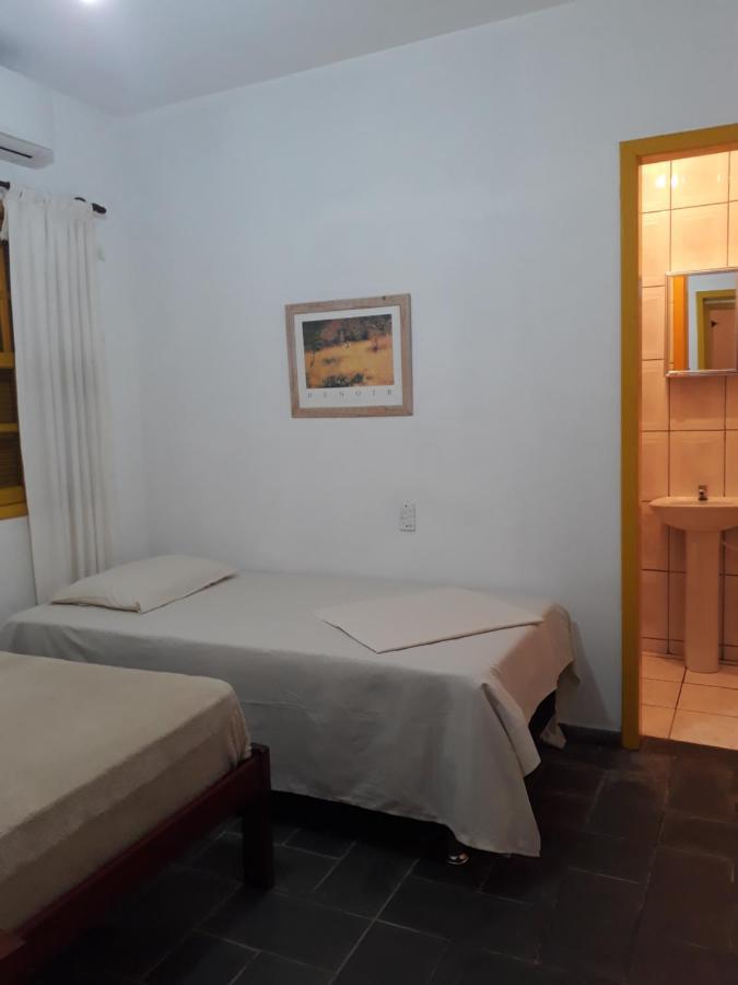 Residencial Colonial Amarelo A 150M Da Praia De Mariscal Aparthotel บอมบินญัส ภายนอก รูปภาพ